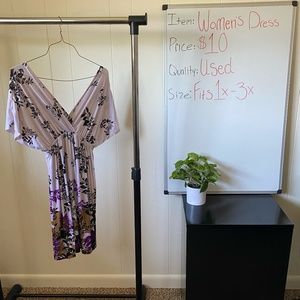 SHORELINE Women's Purple Floral V Neck Dress with Scrunched Waist. Size 1x-3x